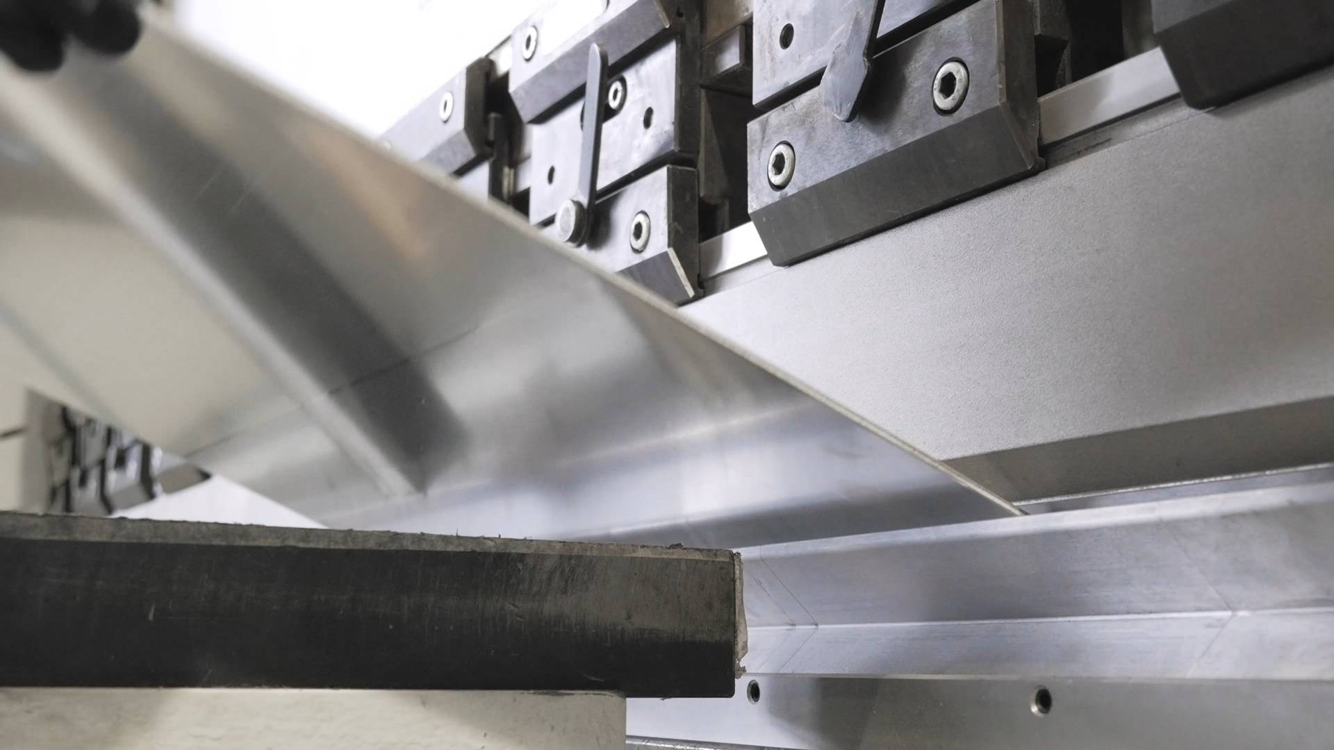 Folded parts / sheet metal bends made to measure